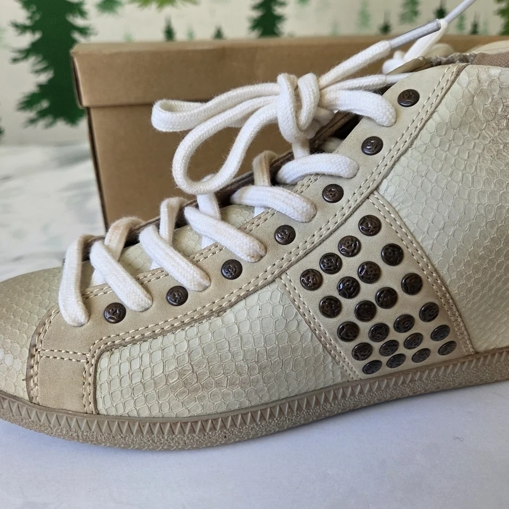 OTBT Samula 2 Cream Sneaker